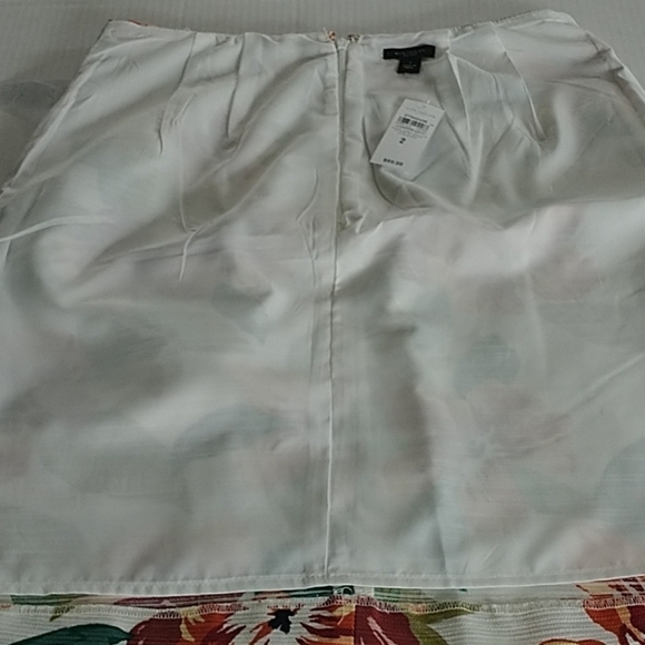 Ann Taylor Factory White w Florals Sz 2 - Picture 5 of 8